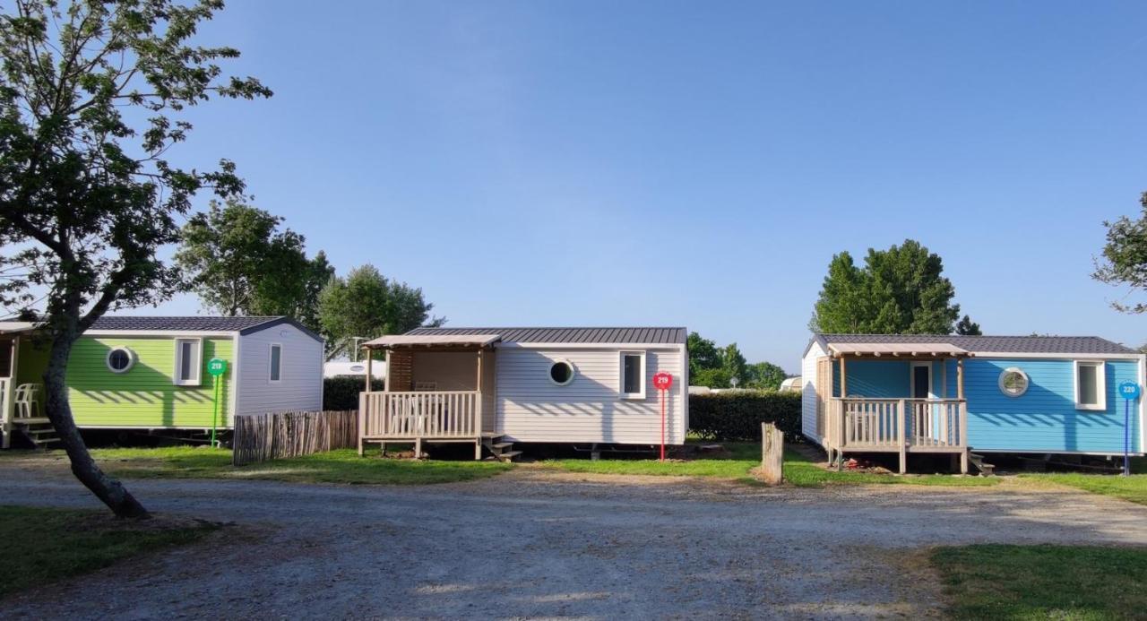 Camping Insolite Le Haut Village Saint-Michel-Chef-Chef Exteriér fotografie