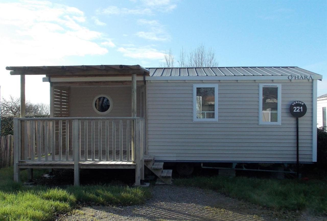 Camping Insolite Le Haut Village Saint-Michel-Chef-Chef Exteriér fotografie