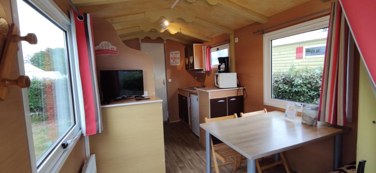 Camping Insolite Le Haut Village Saint-Michel-Chef-Chef Exteriér fotografie